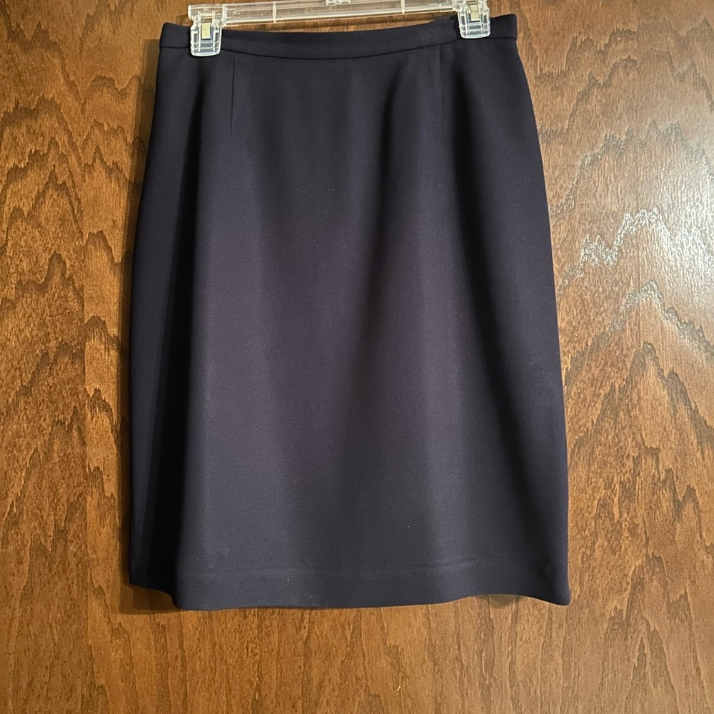 Casual Corner Classic Black Pencil Skirt